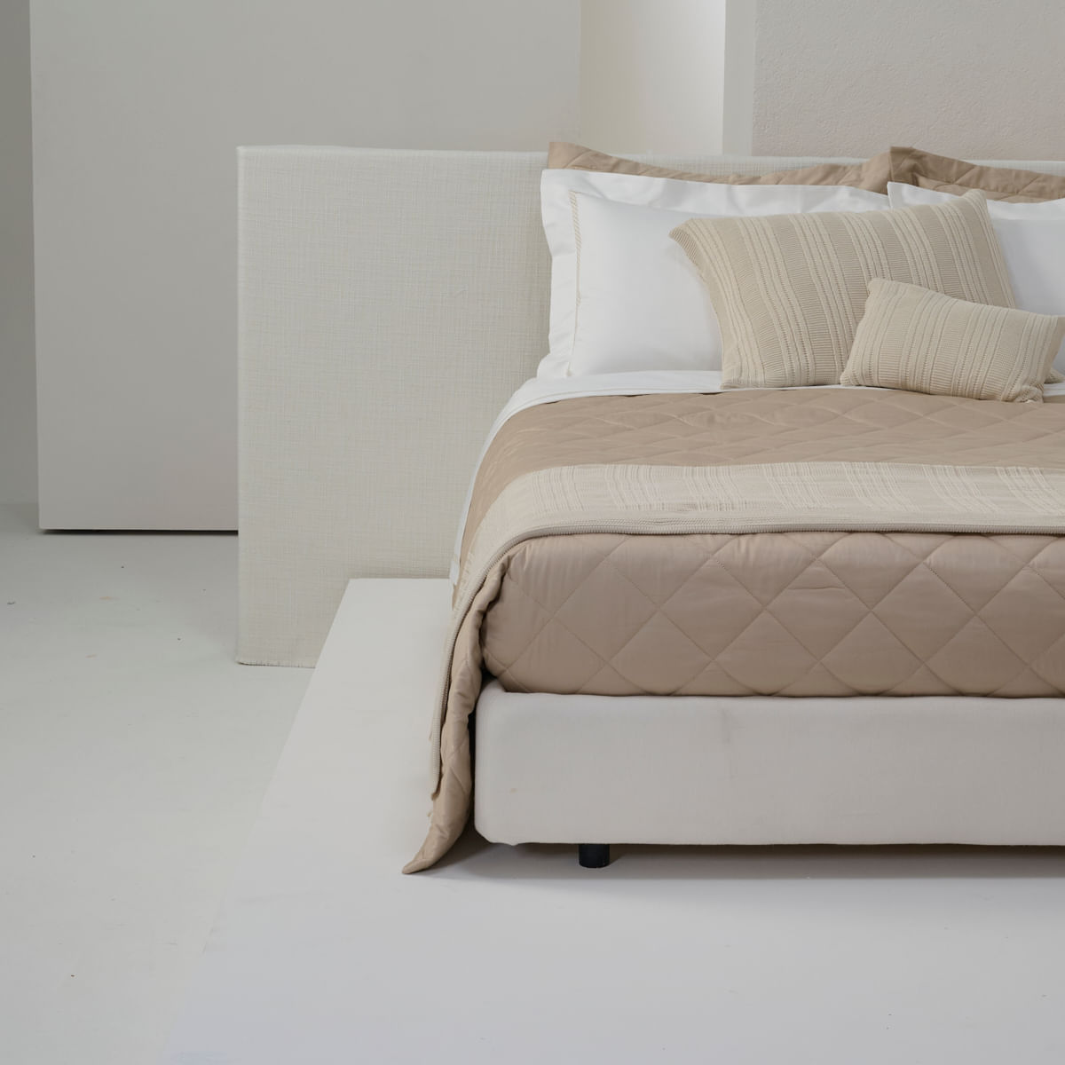 10 01 0556 COLCHA SUBLIME Q Bege 001